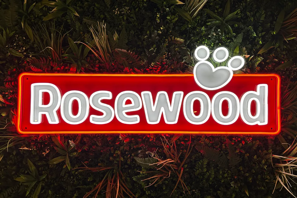 Led Logo Rosewood Petcare