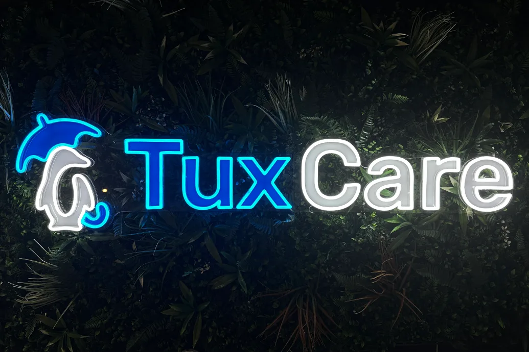 Led Logo TuxCare