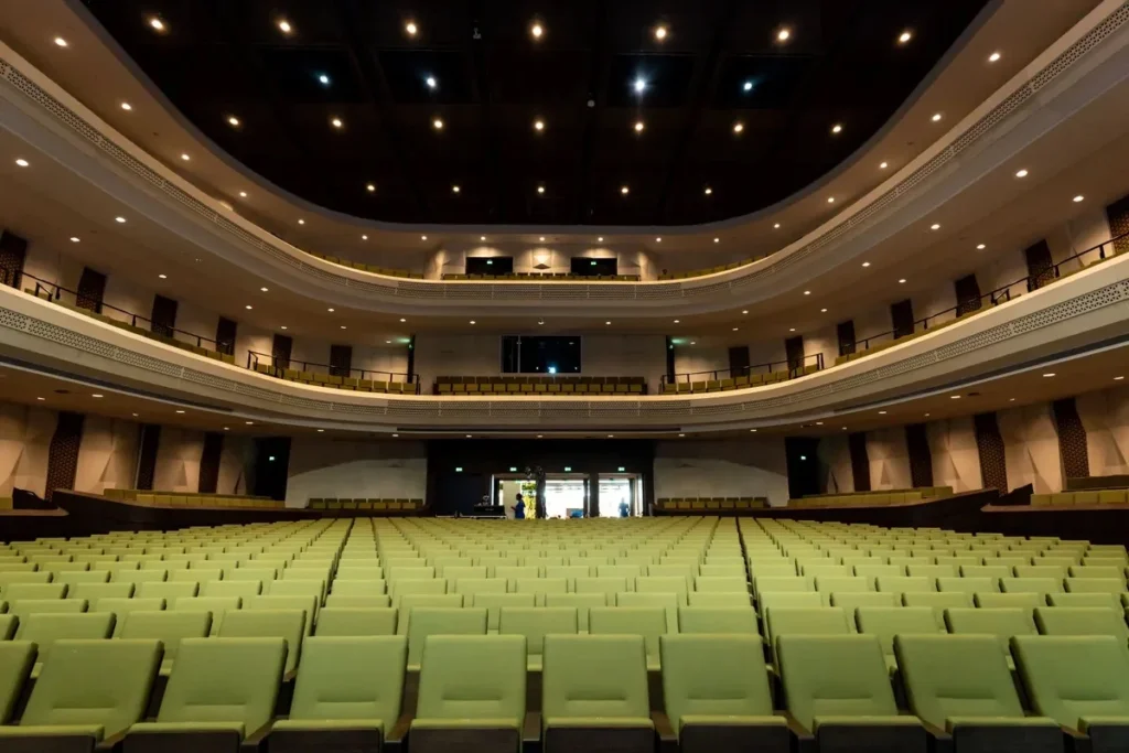 Amare — Theatre layout 16