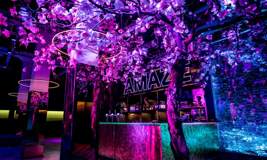 AMAZE Amsterdam – Bar / Lounge – AREAS-BAR-01