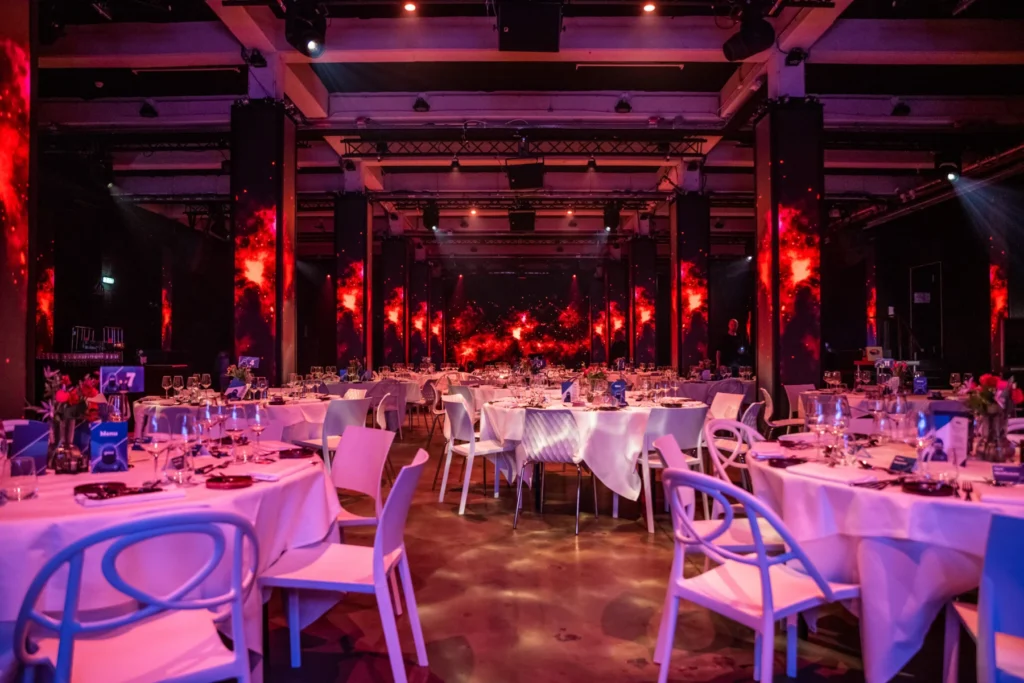 AMAZE Amsterdam — Large LED Hall — Dining 3