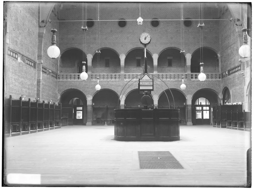 Beurs van Berlage Amsterdam – Effectenbeurszaal – foto 4