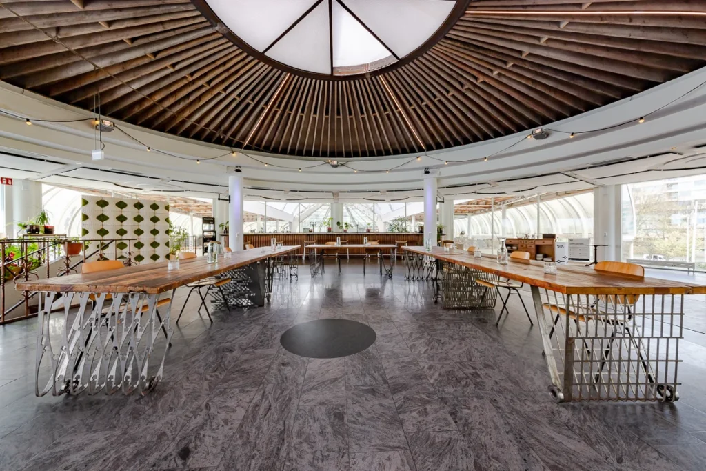 BlueCity (Tropicana building) — Interior 9