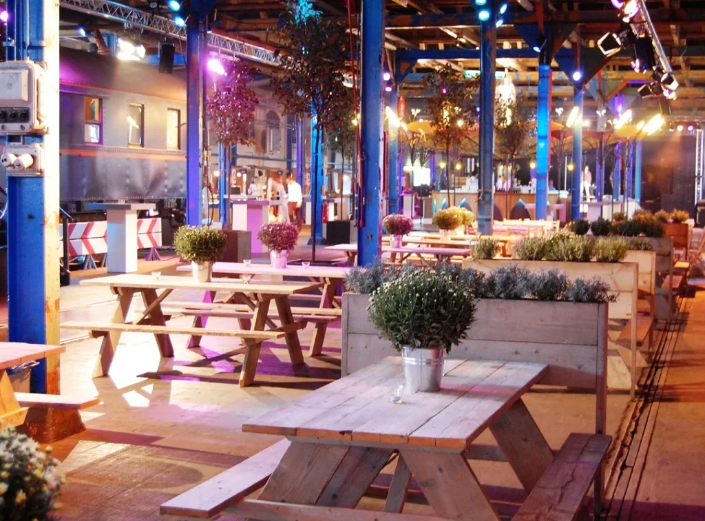 De Rijtuigenloods — Catering square — Photo 4