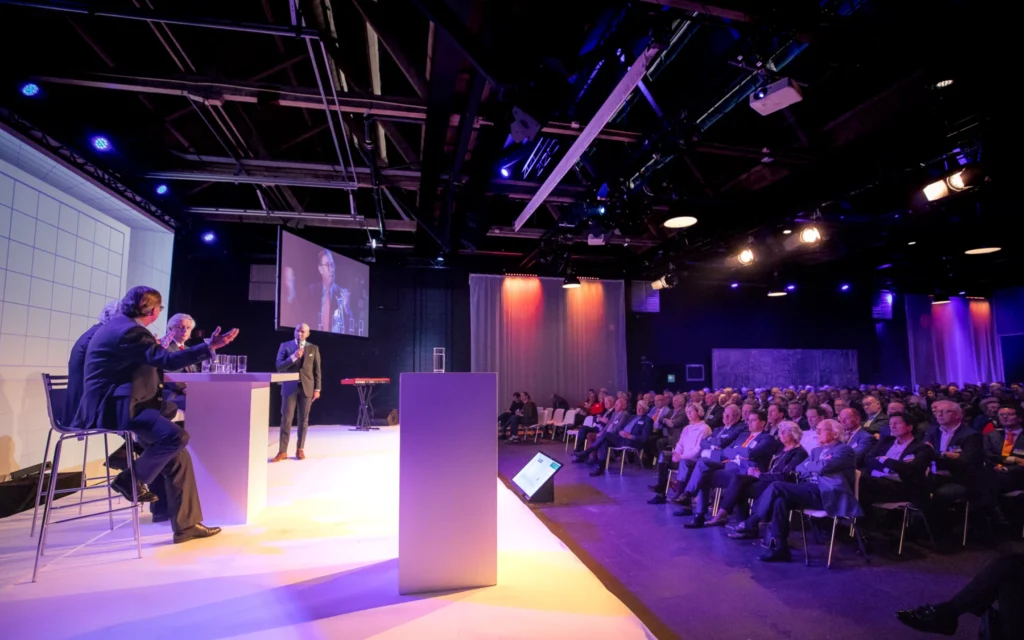 De Rijtuigenloods — Conference Hall — Photo 6