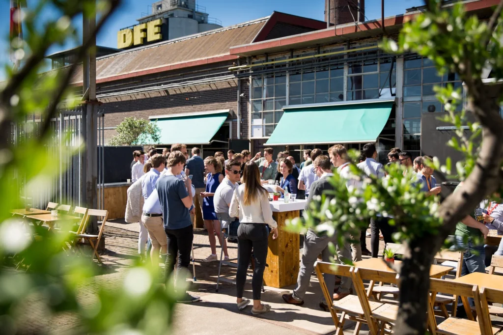 DeFabrique — Conference setting 12