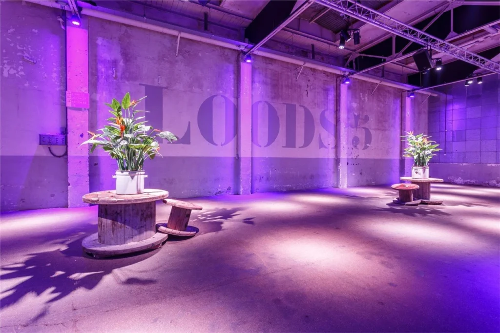 DeFabrique — Interior 56
