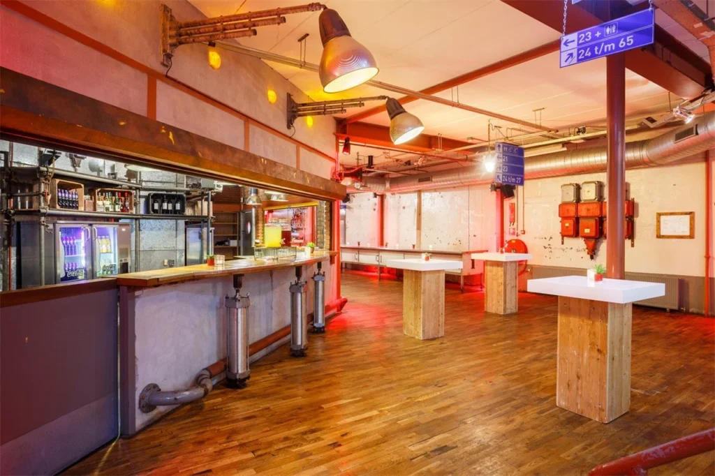 DeFabrique — Bar 61