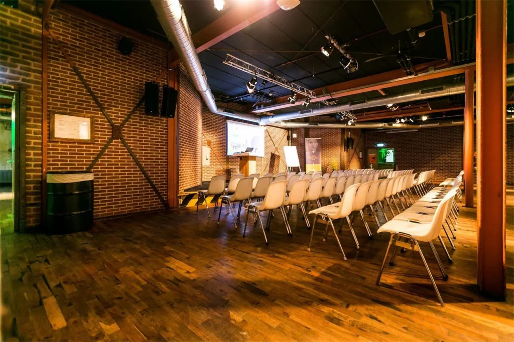 DeFabrique — Conference setting 62
