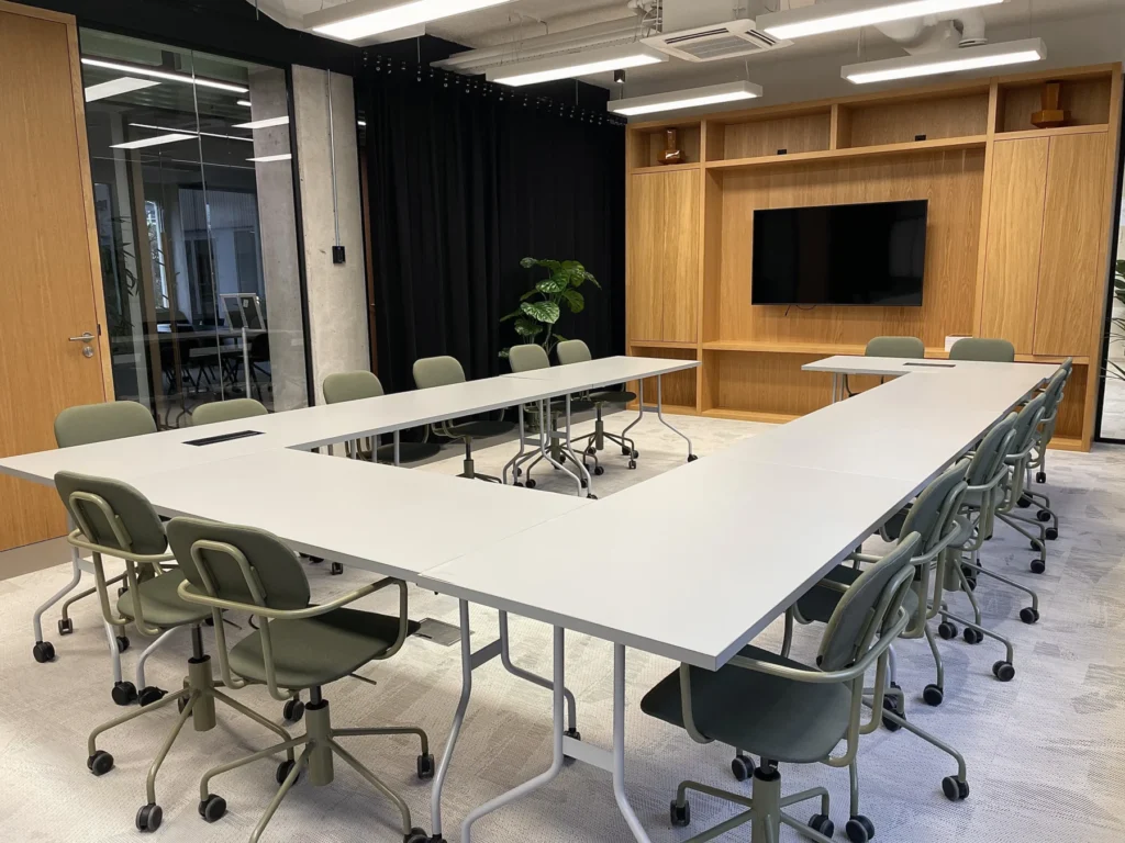 Dotslash Utrecht – Boardroom ./sudo – Boardroom ./sudo U-opstelling (2)