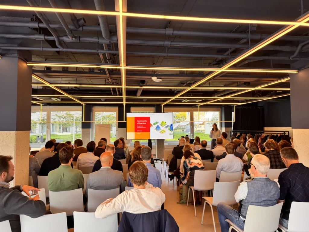 Dotslash Utrecht – Eventspace The Grid – Event Space The Grid Theater-opstelling (5)