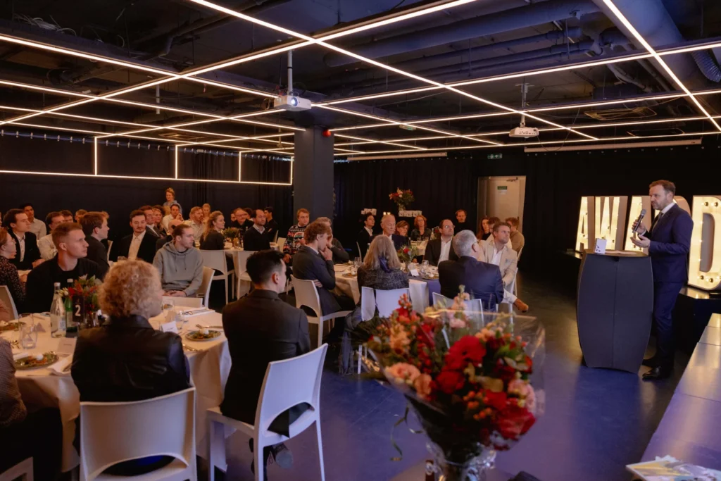 Dotslash Utrecht – locatie – Event Space The Grid Diner-opstelling (1)