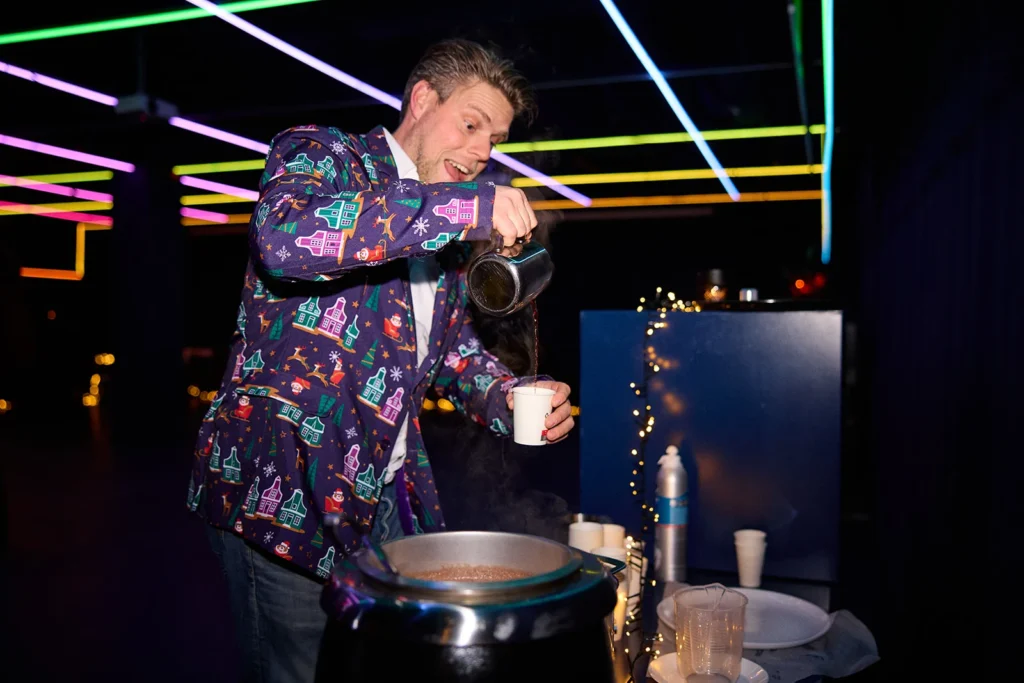 Dotslash Utrecht Foute Kersttruien Borrel