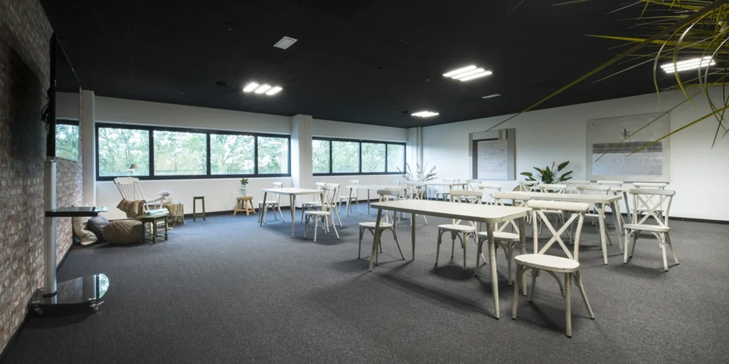 DWI De Eventlocatie — Breakout room Steigerkamer — Photo 2