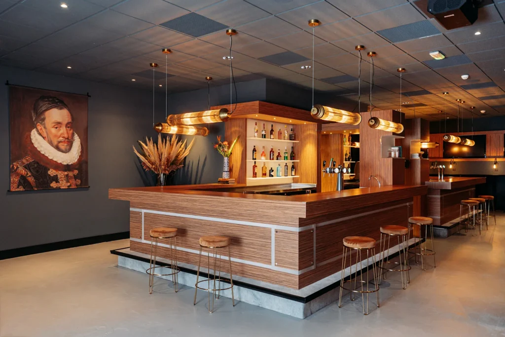 EEC Leiden — The Bar — Bar 2