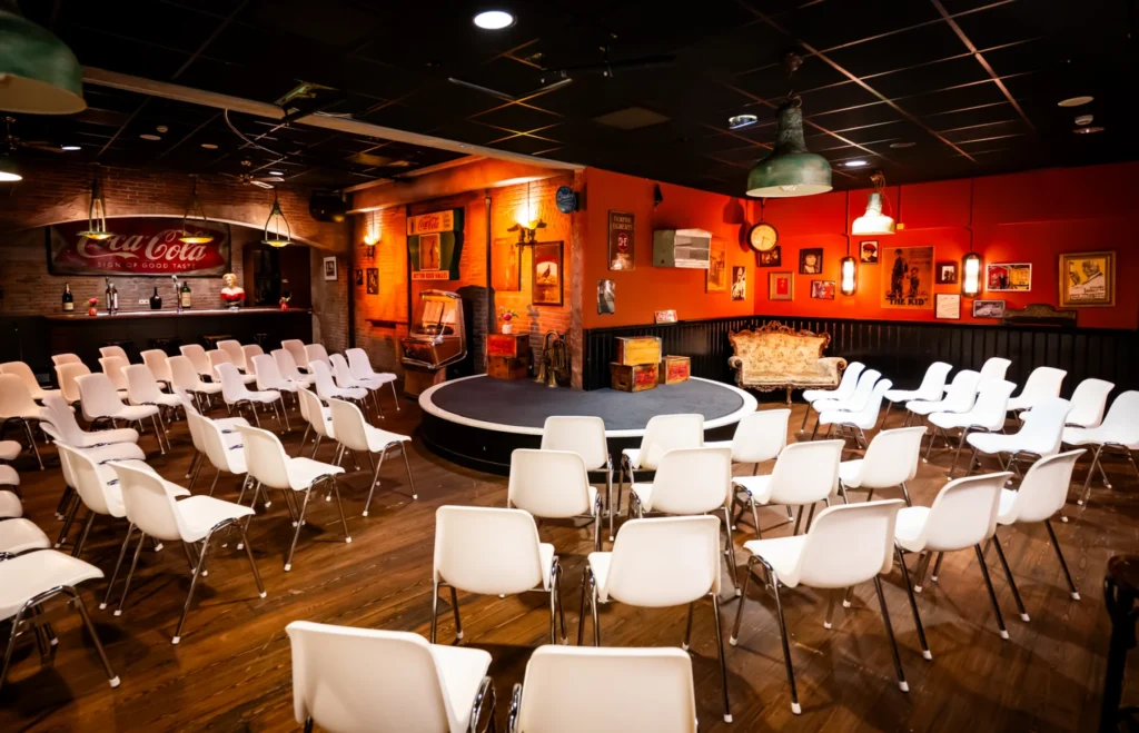 Event Studio's Aalsmeer — Feestcafé — Cabaret layout 3