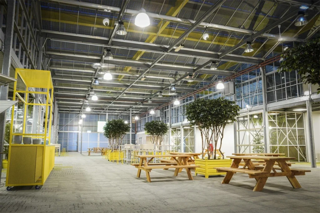 EXPO Greater Amsterdam - Foyer in de avond