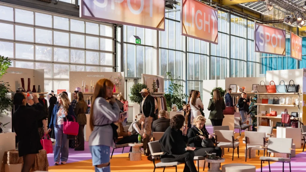 EXPO Greater Amsterdam - Hal tijdens vakbeurs - © Presstigieux