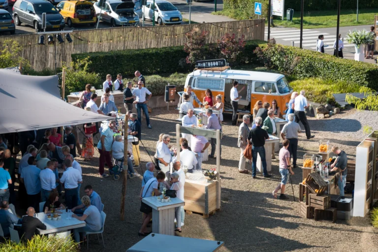 Expo Houten – Tuin – Zomerse borrel in de tuin
