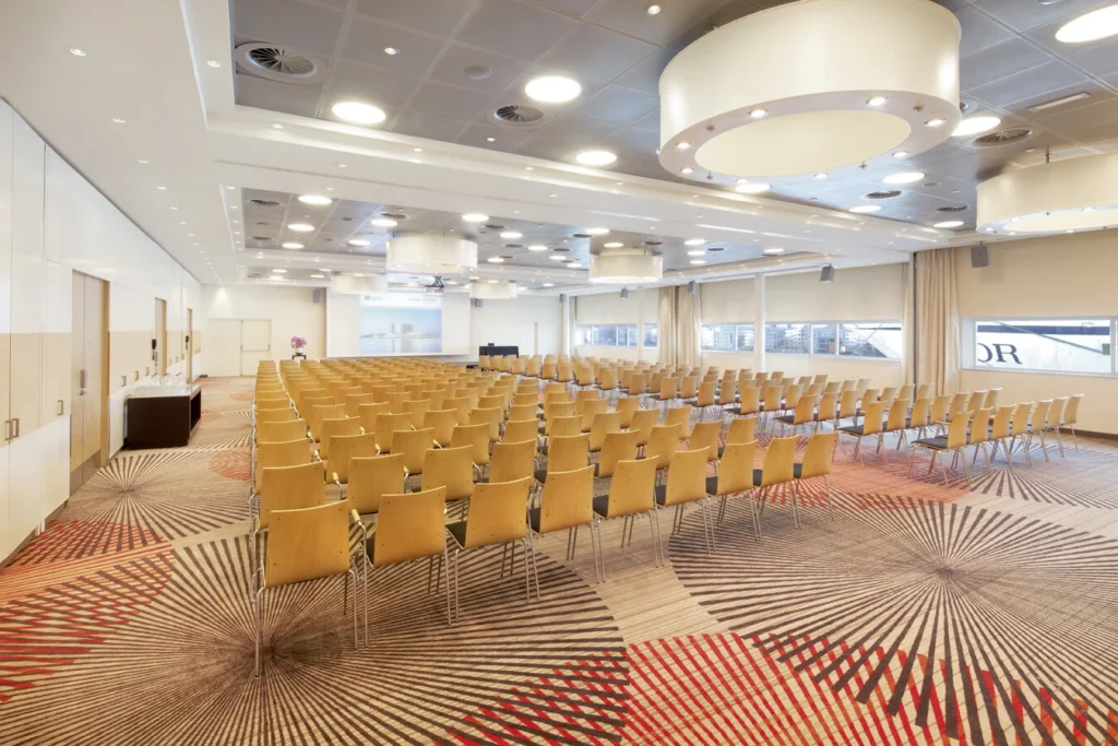 ijVENUES & Movenpick Hotel Amsterdam City Centre – C - Matterhorn – 1.-Matterhorn-Meeting-Rooms