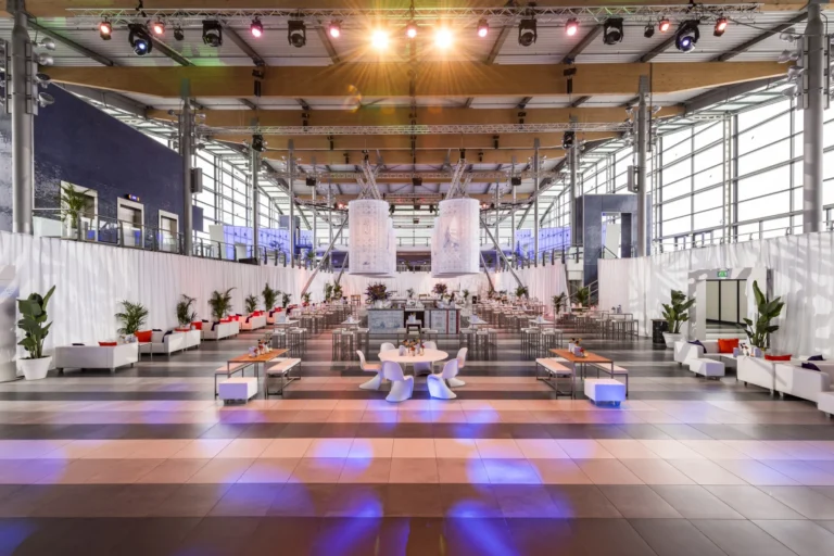 ijVENUES & Movenpick Hotel Amsterdam City Centre — D - Main Deck — Overview 1