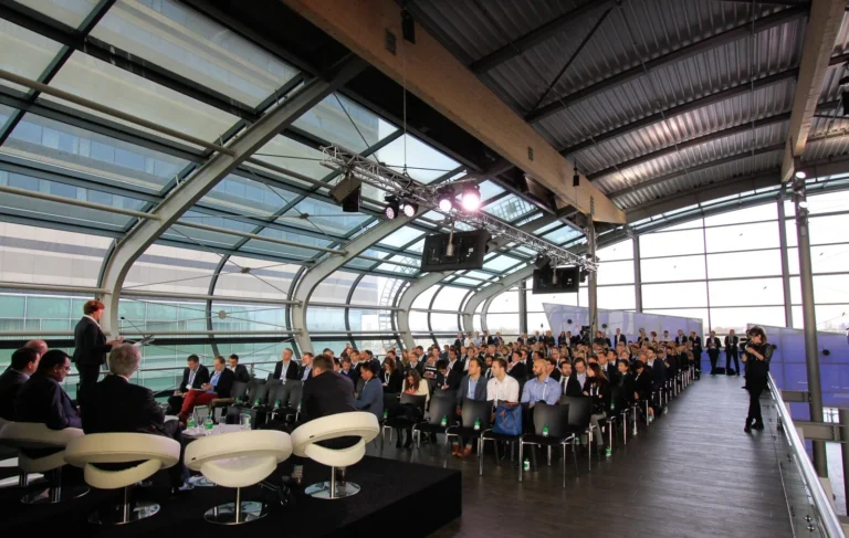 ijVENUES & Movenpick Hotel Amsterdam City Centre — D - Panorama Deck — Photo 1