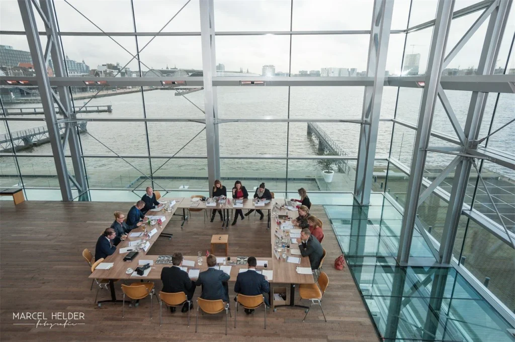 ijVENUES & Movenpick Hotel Amsterdam City Centre — Photo 6