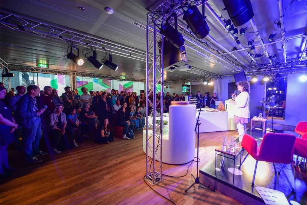 ijVENUES & Movenpick Hotel Amsterdam City Centre — Photo 13