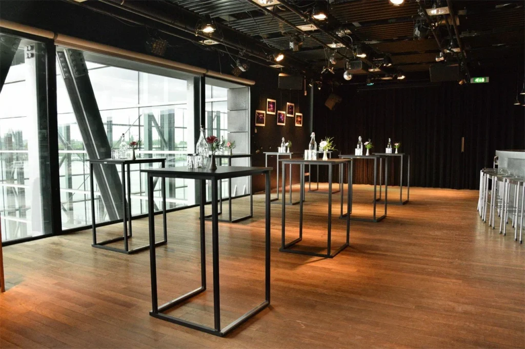 ijVENUES & Movenpick Hotel Amsterdam City Centre — Photo 18