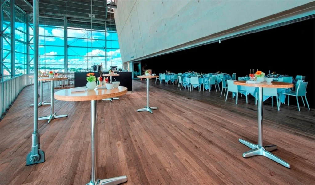 ijVENUES & Movenpick Hotel Amsterdam City Centre — Photo 24