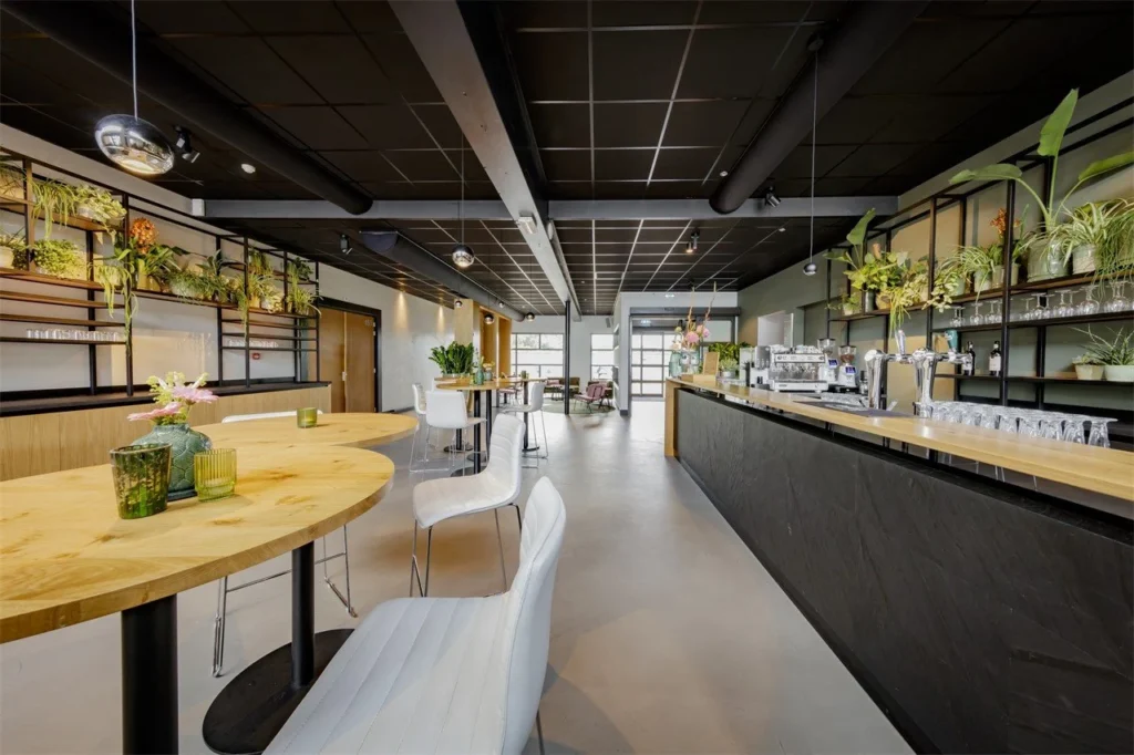 InnStyle - Maarssen — 2.0 Foyer including conservatory — Entrance and reception 4