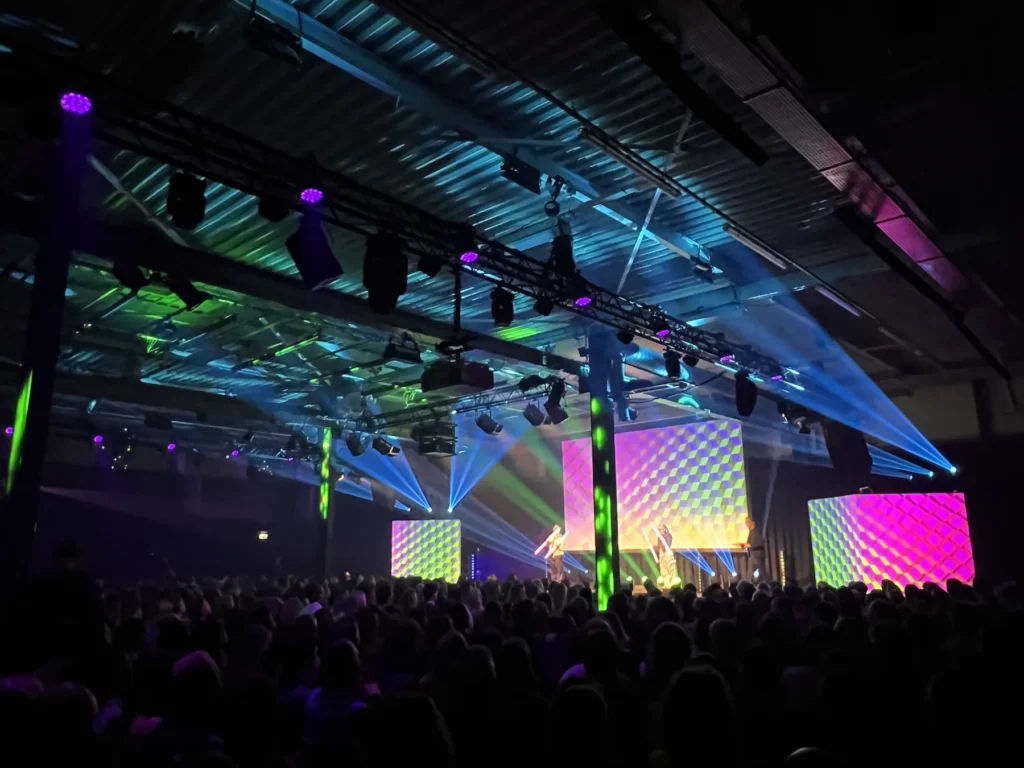 LIEF Amsterdam – The Main – LIEF-Amsterdam-main-plenair-kleurrijk