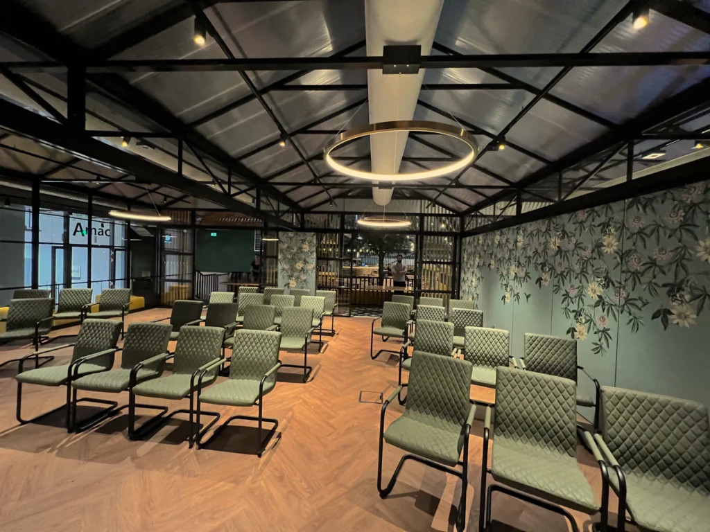 LIEMÈS restaurant | events — Passiflora - full room — Photo 5