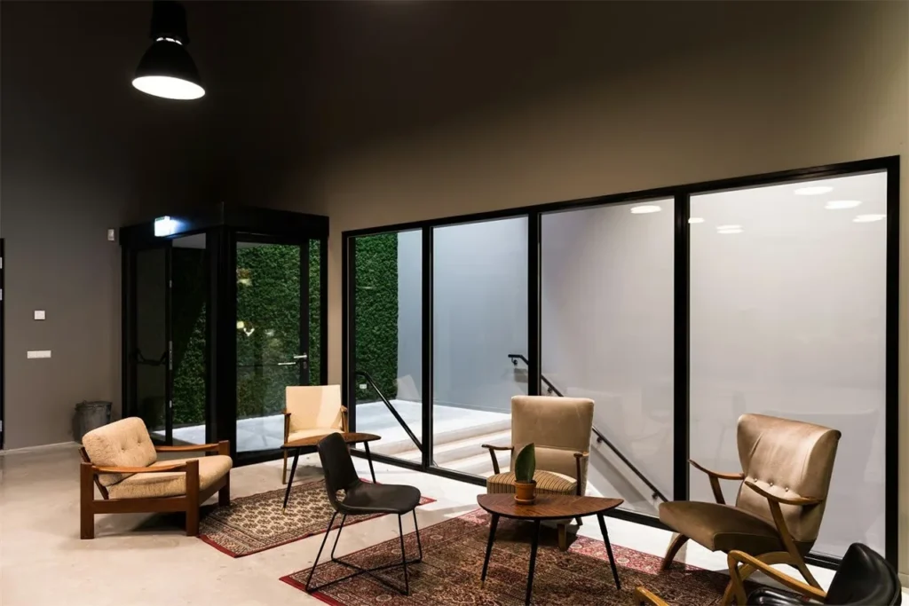 Midden Nederland Hallen – subruimte lounge