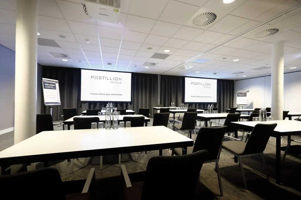 Postillion Hotel & Convention Centre Amsterdam — 12 + 14 — Interior 1