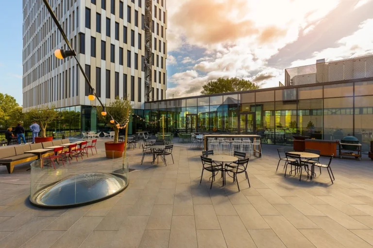 Postillion Hotel & Convention Centre Amsterdam – Terras – Postillion-Amsterdam-5000pix-BOOKING--21-
