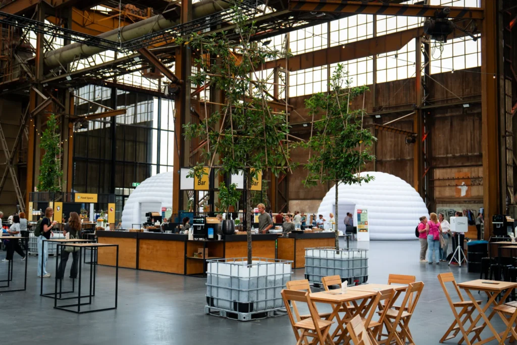 Werkspoorkathedraal Utrecht – locatie – Werkspoorkathedraal bomen & dome
